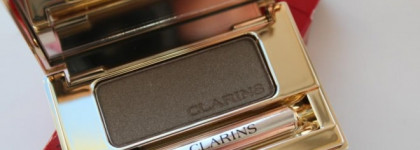 Моно тени Clarins - Clarins Ombre Mineral Eyeshadow Smoothing & Long-Lasting в оттенках №№ 11 Silver Green, 13 Dark Chocolate, 17 Smoky plum