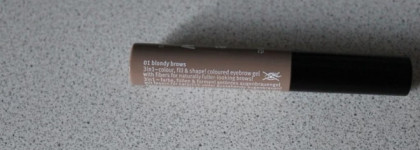 Тушь для бровей Essence Make me brow Eyebrow gel mascara в оттенке 01 blondy brows