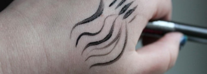 Подводка для глаз черная Гурмандиз Liquid eyeliner - стоит ли игра свеч?