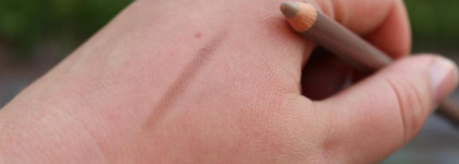 Карандаш для бровей Essence Eyebrow designer №05 Soft Blonde