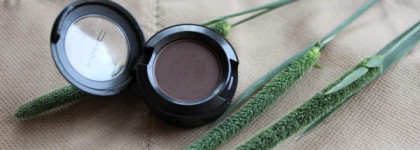 MAC Eye shadow Mystery Satin