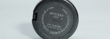 MAC Eye shadow Mystery Satin