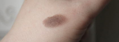 MAC Eye shadow Mystery Satin