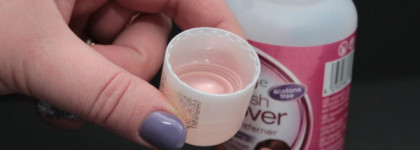 Essence Nail polish remover Nail hardening Эссенс жидкость для снятия лака укрепляющая