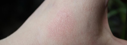 Моно тени Clarins - Clarins Ombre Mineral Eyeshadow Smoothing & Long-Lasting в оттенке №06 Tea Rose