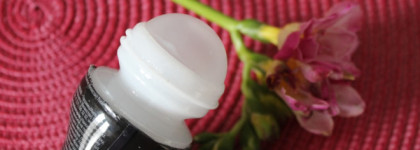 Avon Little Black Dress. Дезодорант-антиперспирант с шариковым аппликатором