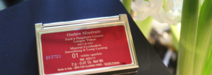 Моно тени Clarins - Clarins Ombre Mineral Eyeshadow Smoothing & Long-Lasting в оттенке №01 White Sparkle