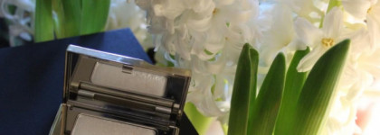 Моно тени Clarins - Clarins Ombre Mineral Eyeshadow Smoothing & Long-Lasting в оттенке №01 White Sparkle