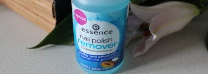 Essence Nail polish remover Quickly and effectively Coconut&papaya fragrance Эссенс жидкость для снятия лака