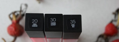 Помады Maybelline Vivid Matte Liquid by Color Sensational в оттенках №20 Coral Courage, № 30 Fuchsia Ecstasy, № 35 Rebel Red