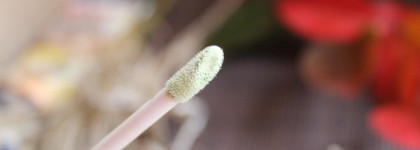 Essence Colour Correcting liquid concealer Anti redness 30 pastel green