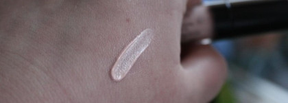 Essence I Love Colour Intensifying Eyeshadow base