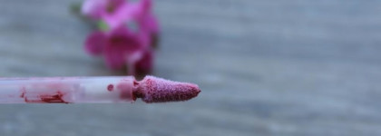 Essence Matt matt matt longlasting lipgloss Блеск для губ в оттенке №01 La vie est belle