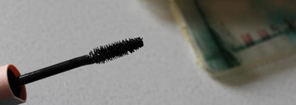 Maybelline Total Temptation Тушь для ресниц в черном оттенке