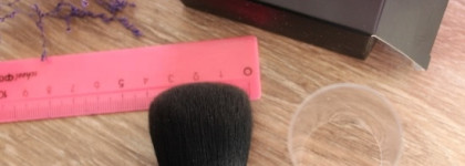 Yves Saint Laurent Beaute кисть кабуки