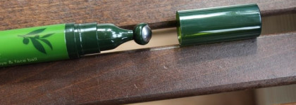 Innisfree Green Tea Seed Eye & Face Ball Зеленый чай и металлический шарик