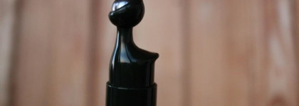 Innisfree Green Tea Seed Eye & Face Ball Зеленый чай и металлический шарик