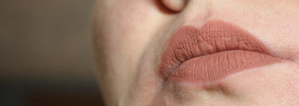 Губы и немного карандашей