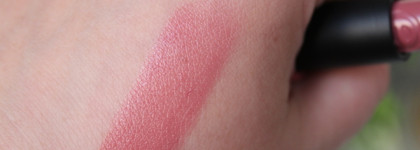 Идеальная помада за 142 рубля - возможно ли? Essence губная помада Ultra Last Instant Colour Lipstick №08 Eternal Beauty