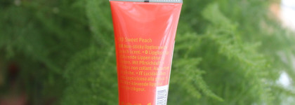 Essence Juicy Bomb Shiny Lipgloss Блеск для губ в оттенке №03 Sweet Peach