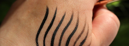 Просто замечательная подводка Vivienne Sabo Cabaret Premiere Liquid Eyeliner