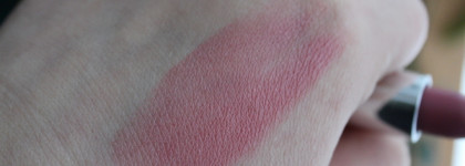 Хорошая ухаживающая помада оттенка своих губ за 400 рублей - Limoni Lipstick 221