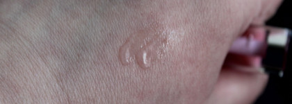 Yllozure Блеск-масло для губ сверкающий уход в оттенке 2