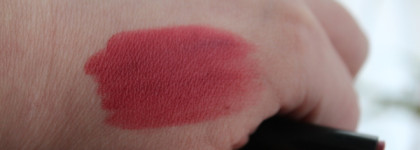 Матовая кремовая помада Lavelle Cult of Passion в оттенке 09 Beige-pink