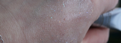 Гурмандиз Caramel Kiss Lip Gloss Объем Мерцание Блеск для губ "Карамельный поцелуй" в оттенке 01 - самый недорогой блеск в моей косметичке