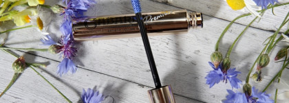 Vivienne Sabo Cabaret Premiere Artistic Volume Mascara в оттенке 02 синий Тушь для ресниц со сценическим эффектом (супер-объем)