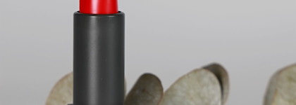 Alix Avien Glossy Lipstick 319 Deep Fuchsia как замена любимой помаде Герлен