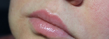 Divage marbled lip balm в оттенке 01 - неплохой бюджетный вариант