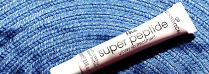 Essence The Super Peptide Glossy Lip Treatment 01 Peptacular