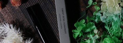 Sergey Naumov тушь Suprematic False Lashes Ultra Black и помада Lipstick Matte Scarlet Sage