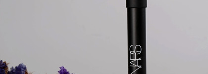 Помады в карандашах Nars Velvet Matte Lip Pencil Dragon Girl и Romanovamakeup Sexy Lipstick Pen My Perfect Red. Похожие и разные