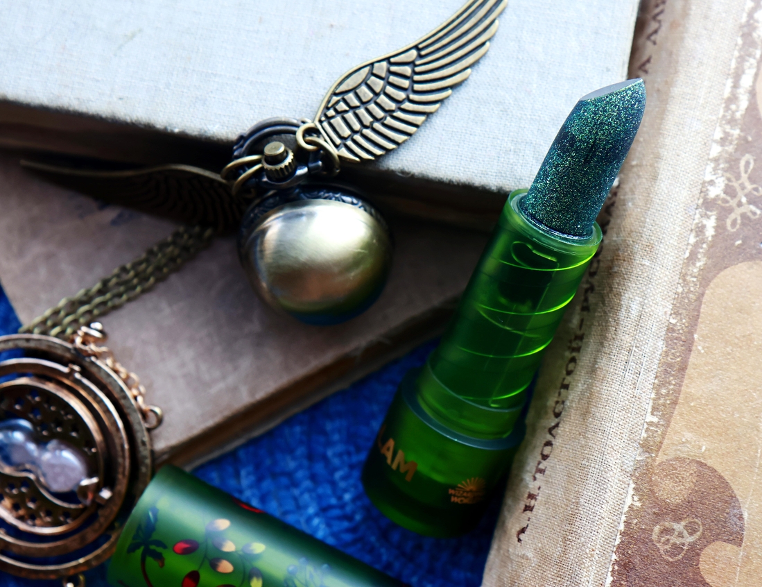 Тут должы были быть другие книги, но эти самые старые в моей коллецции