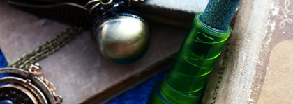 Немного магии в серый ноябрь Sheglam Harry Potter Gifted Herbologist Glitter Lipstick