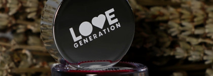 Love Generation Cream Eyeshadow Кремовые тени 01 Стекловата - когда хочется необычного