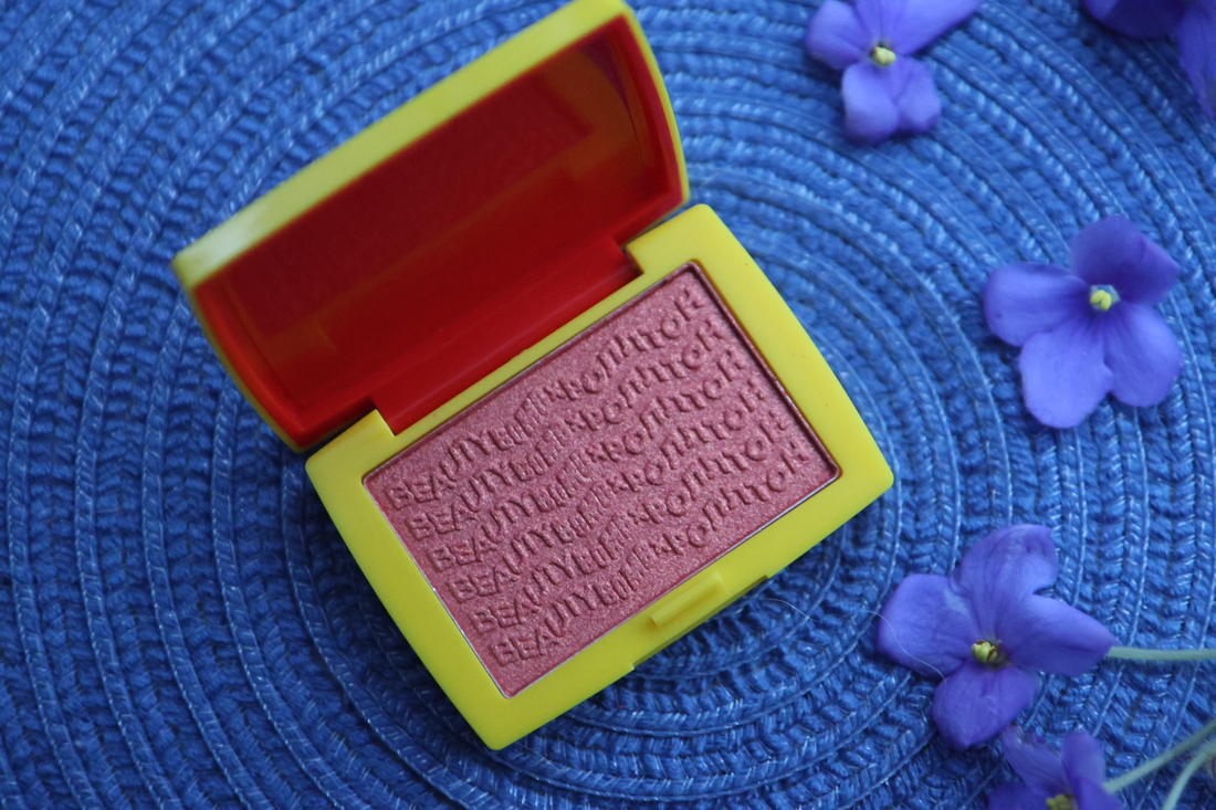 Дневной свет у окна