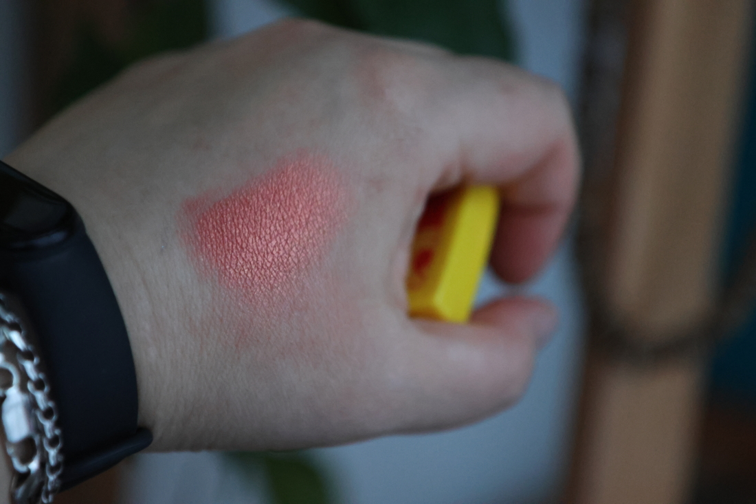 Нанесено плотно