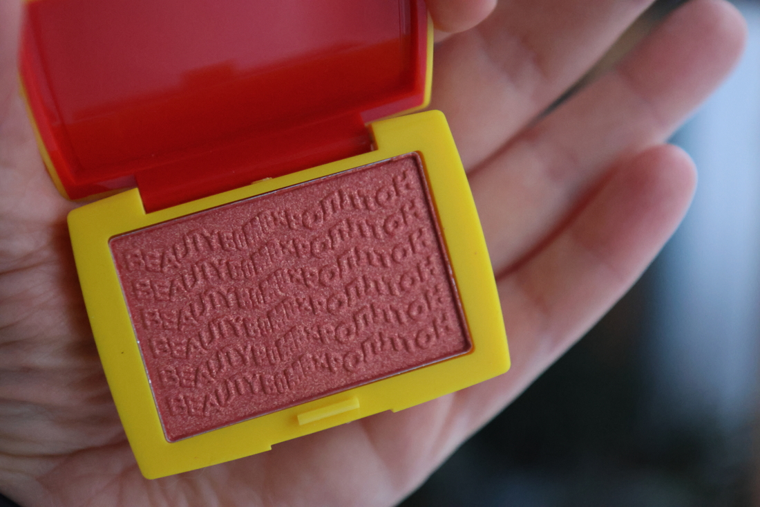 Дневной свет у окна