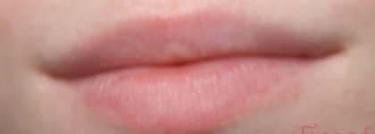 Estee Lauder Pure Color Ultralight Gloss #04 Rose Light