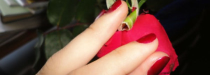 Очаровательный красный: лак для ногтей Classics Charming #26