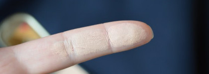 Компактная крем-пудра Facefinity Compact Foundation Max Factor  02 Слоновая кость (ivory) для светлой кожи SPF 15