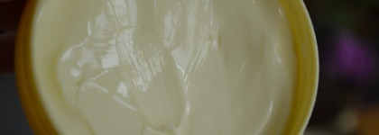 Масло для тела The Body Shop Body Butter Beurre Corporel Moringa и бальзам для губ The Body Shop Born Lippy Passionberry Lip Balm