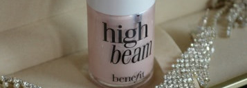 Самая любимая штучка на туалетном столике - хайлайтер Benefit "High Beam"Luminescent Complexion Enhancer