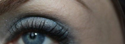 Роковая женщина в Туши для ресниц Avon Super Drama Mascara цвет Black