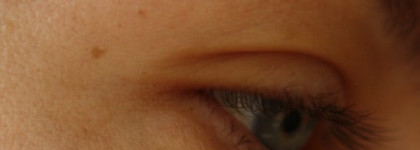 Роковая женщина в Туши для ресниц Avon Super Drama Mascara цвет Black