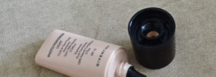 Сияние с тональным кремом Givenchy Photo Perfexion Light Spf10  в оттенке 3 - Light Sand