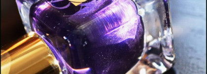 Синий? Фиолетовый? Лак Estee Lauder Pure Color Nail Lacquer - Bête Noire